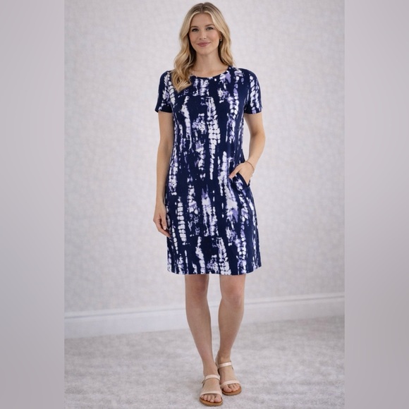 Ellen Tracy Pocket Dress. - Picture 2 of 11